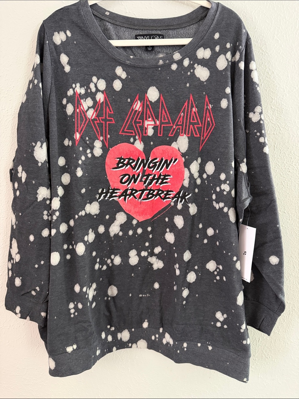 torrid Black Bleach-Effect Def Leppard Sweatshirt with Pink Heart Graphic